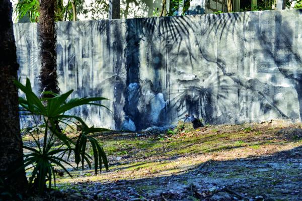 Sandrine Pelletier (Losanna, 1976), A shadow of a shadow, 2020, pittura acrilica acquarellata, ca. 250 x 2200 cm, Courtesy the artist, © Photo: Pierre Maulini
